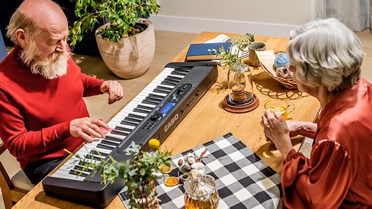 Casiotone LK-S450 Portable Keyboard