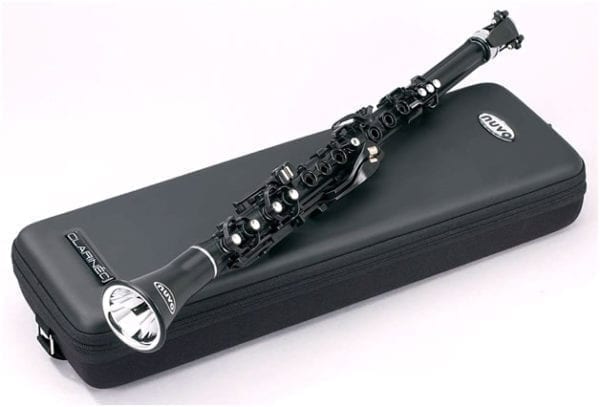 Nuvo Clarineo 'C' Clarinet Outfit - Image 3
