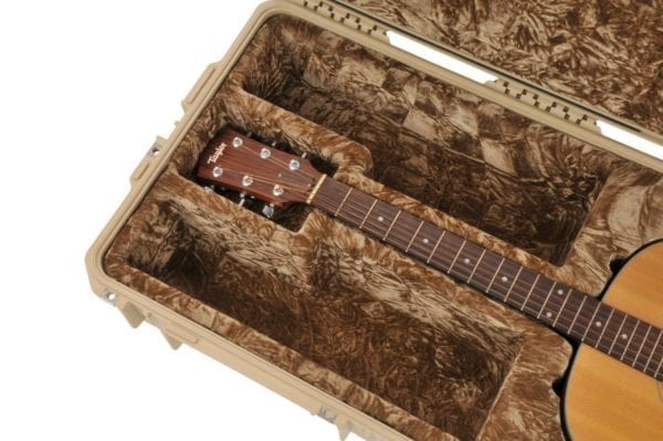 SKB Acoustic Guitar Flight Case - Image 6