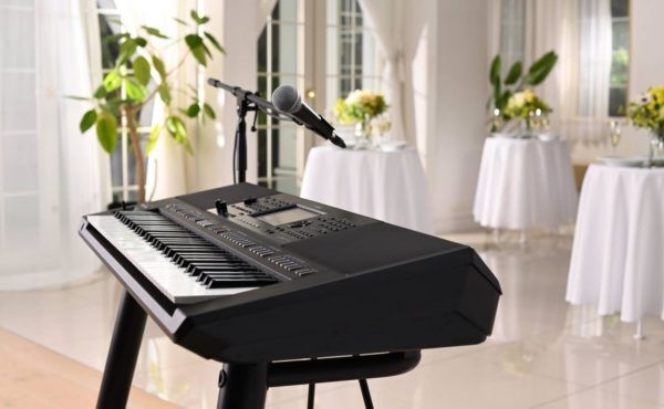 Yamaha PSR-SX720 Arranger Workstation Keyboard - Image 2