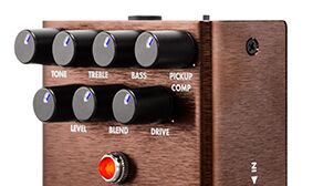 Inspired by the all-analog design of vintage pedals, the Fender Smolder Acoustic Overdrive also features modern controls for precision sound-shaping.