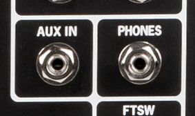 AUX input of the Fender Rumble 100 Bass Amp